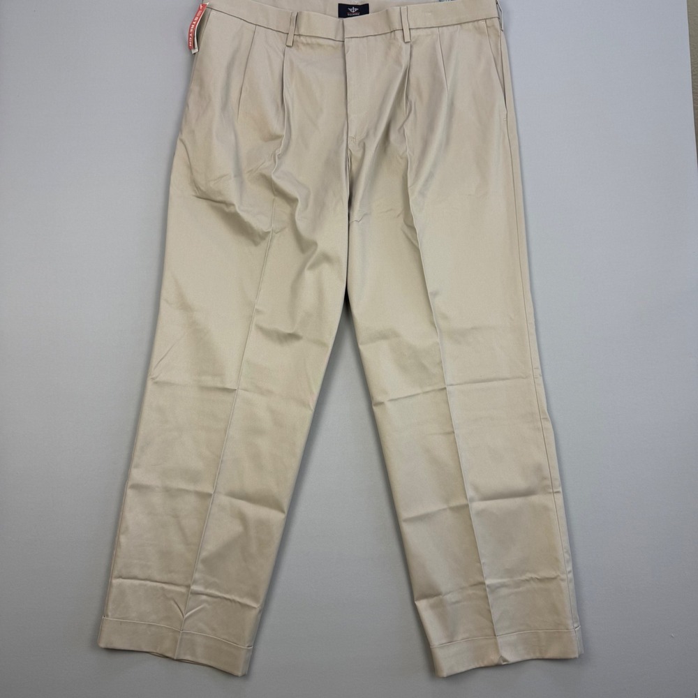 NWT Dockers 40x32 Khaki Signature Iron Free Classic Fit Pleated Cuffed Pants